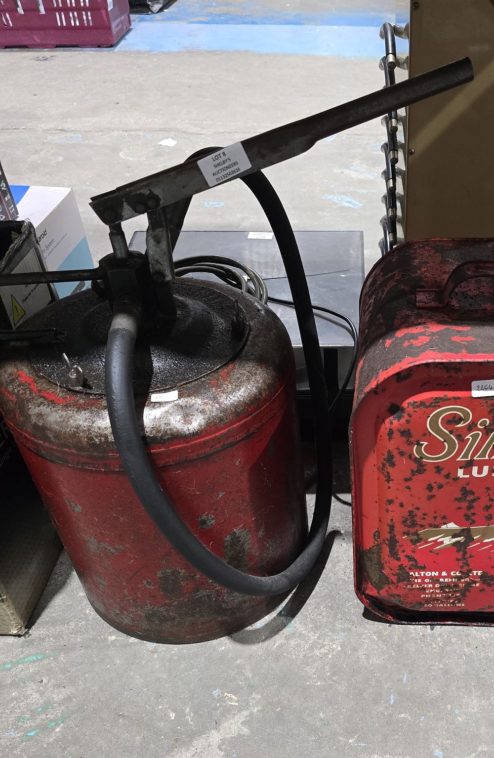 Lot 8: 1 X VINTAGE LONG NOSE OIL TIN