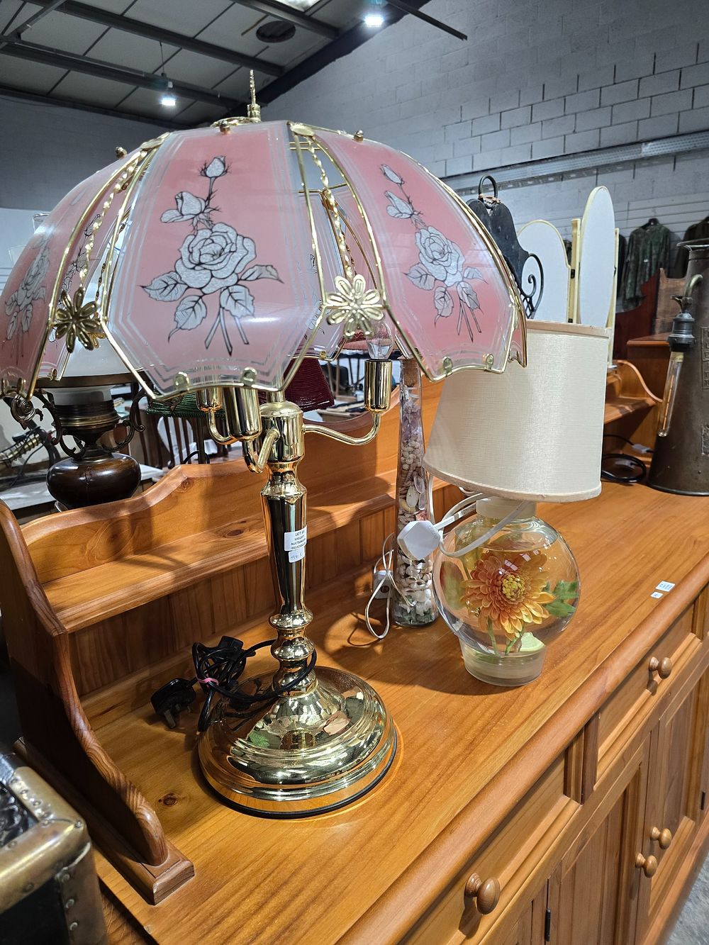 Lot 69: 3 X VARIOUS STYLE TABLE LAMPS