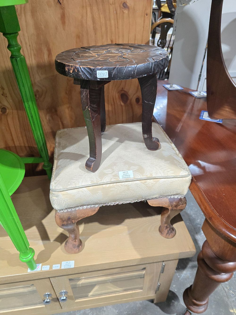 Lot 73: 2 X VARIOUS SMALL FOOT STOOLS