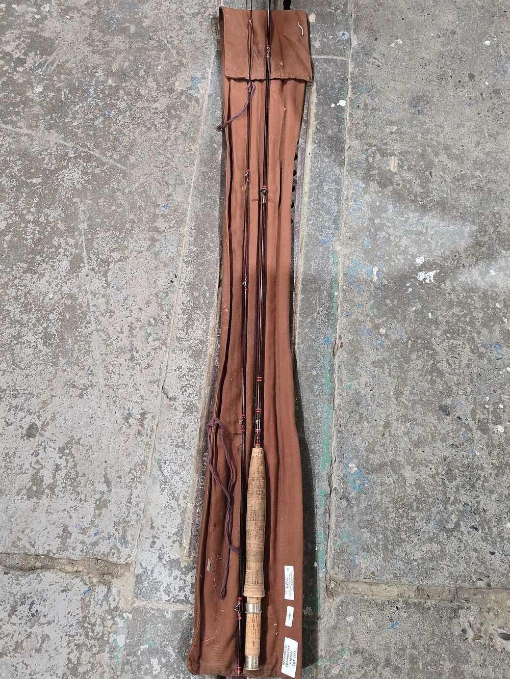 Lot 101: 1 X HARDY SOVERIGN T2 FISHING ROD