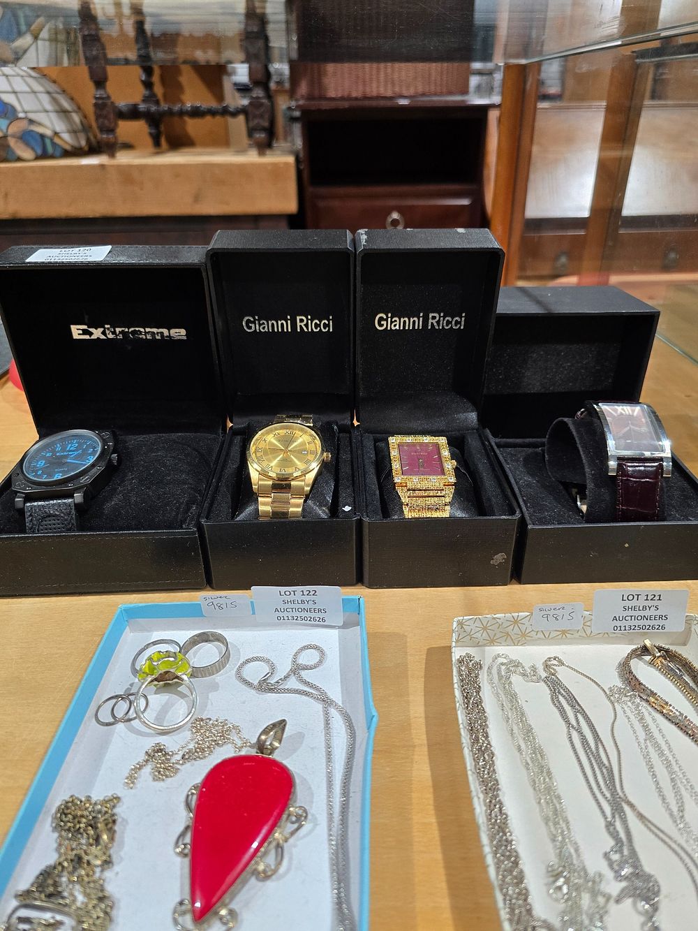 Lot 120: 4 X VARIOUS LADIES AND GENTS WATCHES GIANNI...
