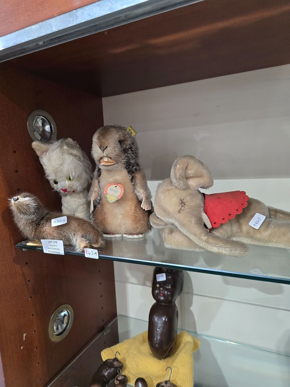 Lot 179: 1 X NAGGY STEIFFGOPHER WITH ELEPHANT CAT ETC