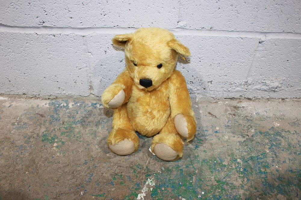 Lot 138: 1 X STEIFF CLASSIC TEDDY 35 MOHAIR BLONDE