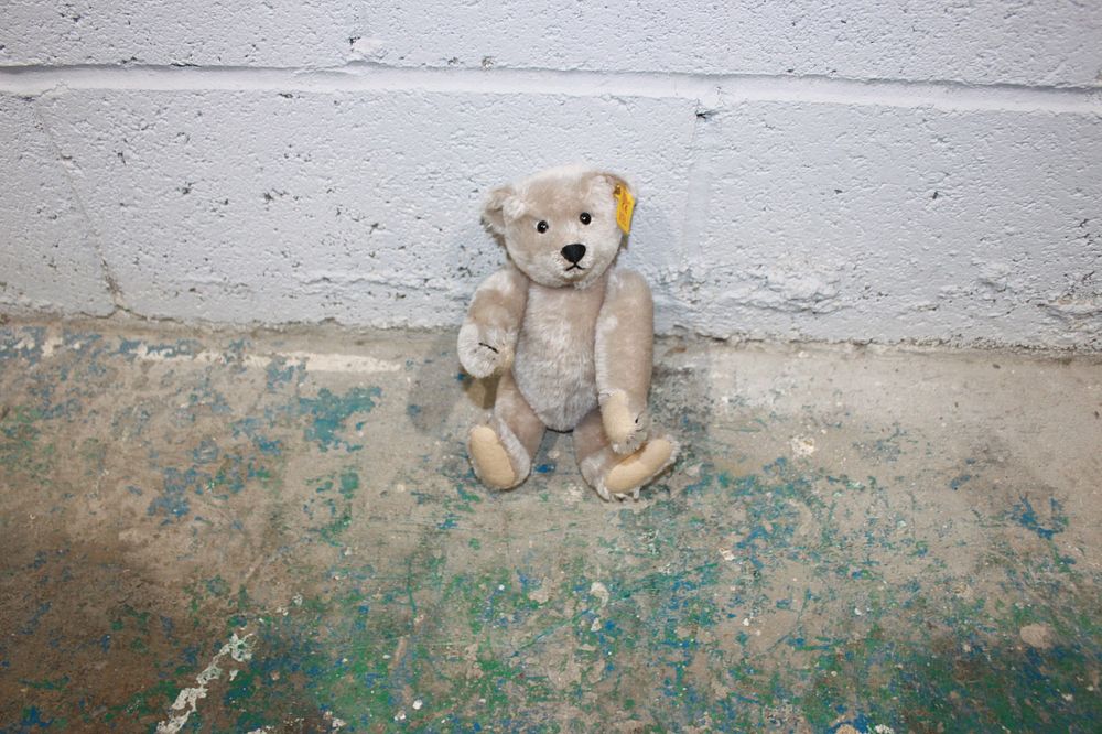 Lot 141: 1 X STEIFF BEAR APPROX 12 INCH BEIGE...