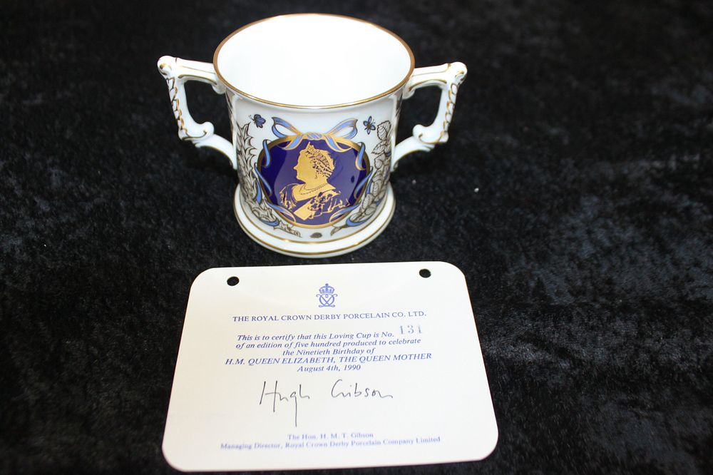 Lot 151: 1 X ROYAL CROWN DERBY LTD EDITION QUEEN...