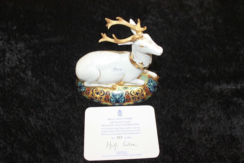 Lot 181: 1 X ROYAL CROWN DERBY THE HERLDIC STAG...