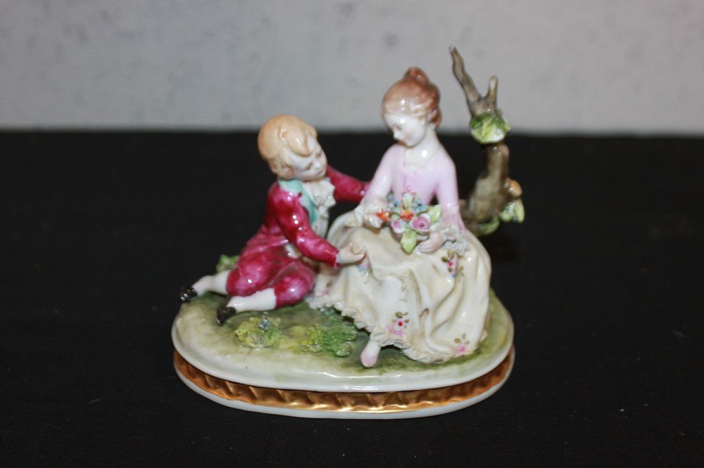 Lot 186: 1 X ITALIAN VICTORIAN STYLE BOY WITH GIRL...