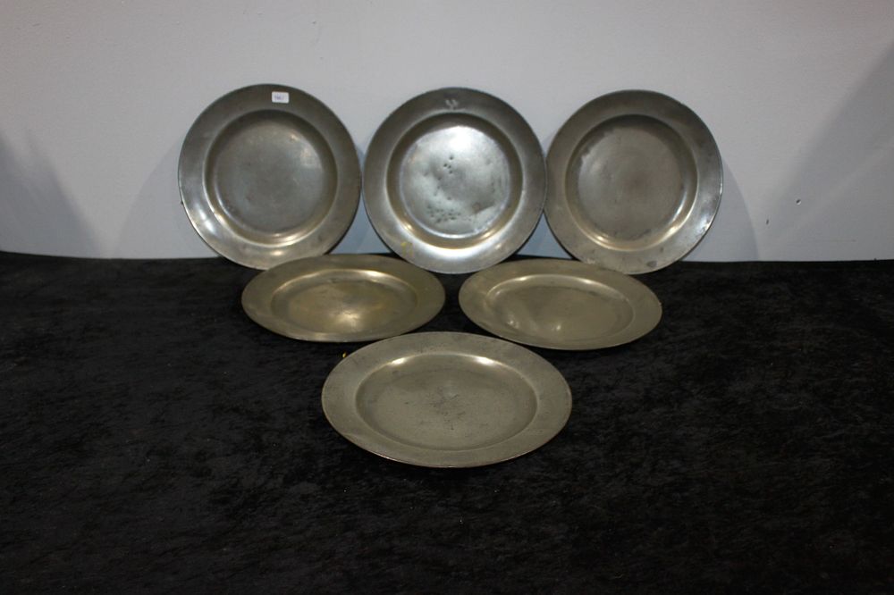 Lot 196: 6 X INO WATTS LONDON PEWTER PLATES