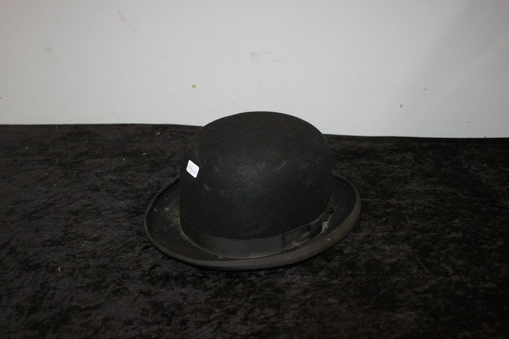 Lot 221: 1 XWOODROW PICCADILLY LONDON FEATHER WEIGHT VELVET BOWLER...