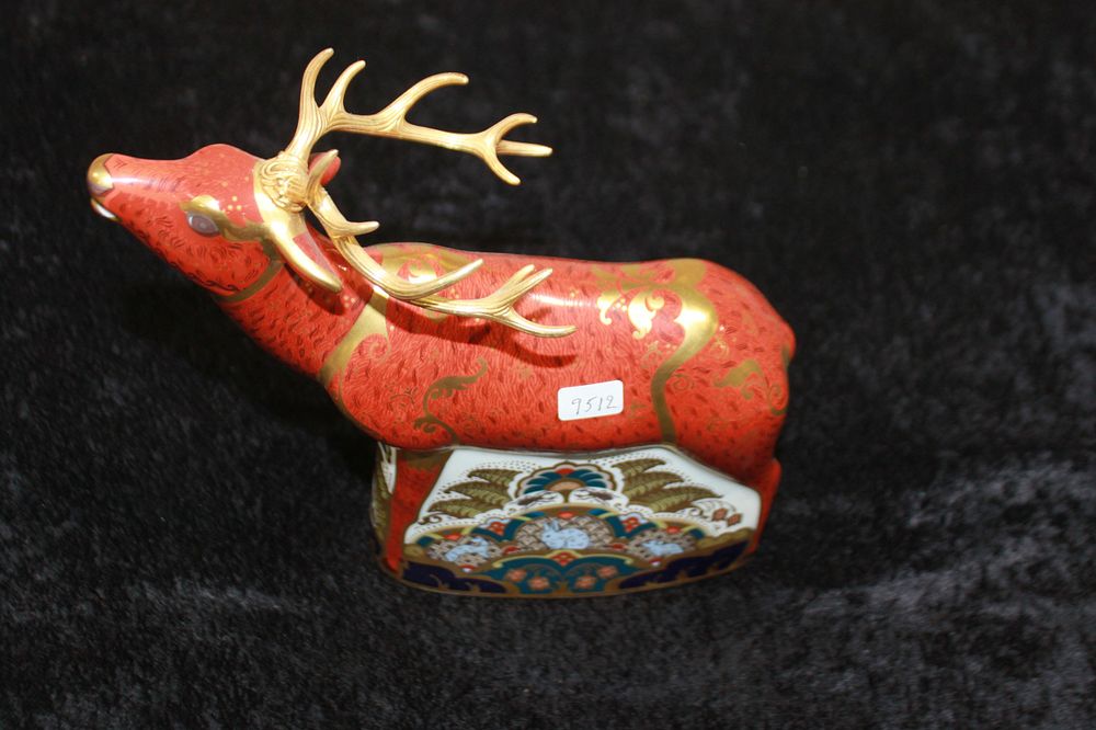 Lot 250: 1 X ROYAL CROWN DERBY SHERWOOD STAG PAPER...