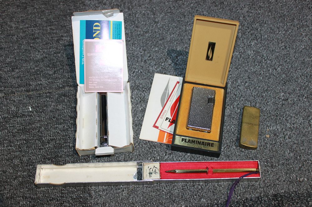 Lot 368: 1 X BRASS VINTAGE LIGHTER WITHVINTAGE FLAMINAIRE LIGHTER...