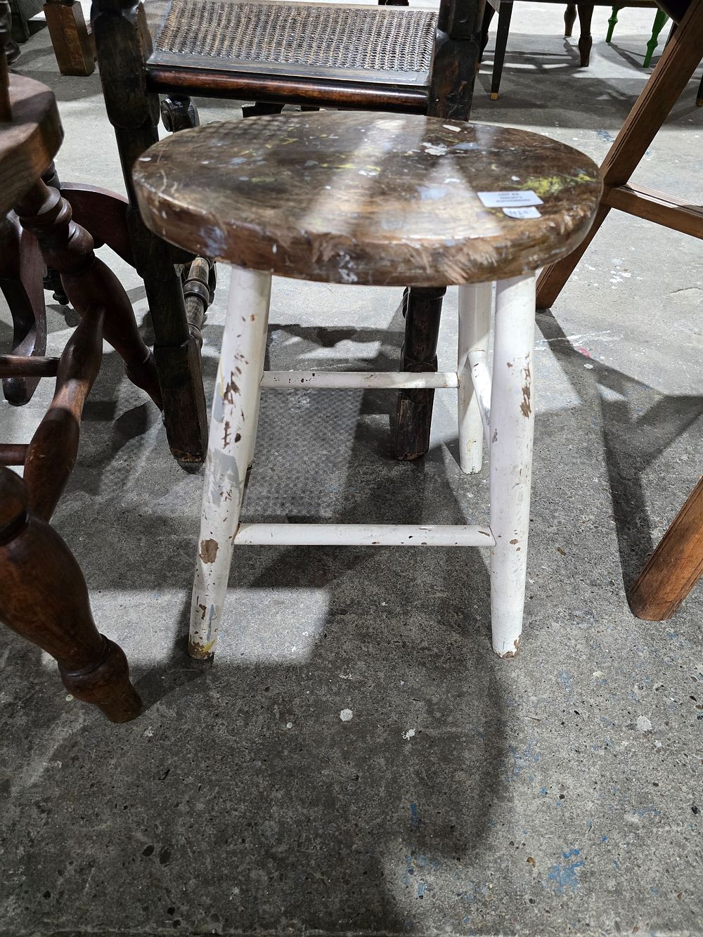 Lot 62: 1 X PAINTED OAK SMALL STOOL