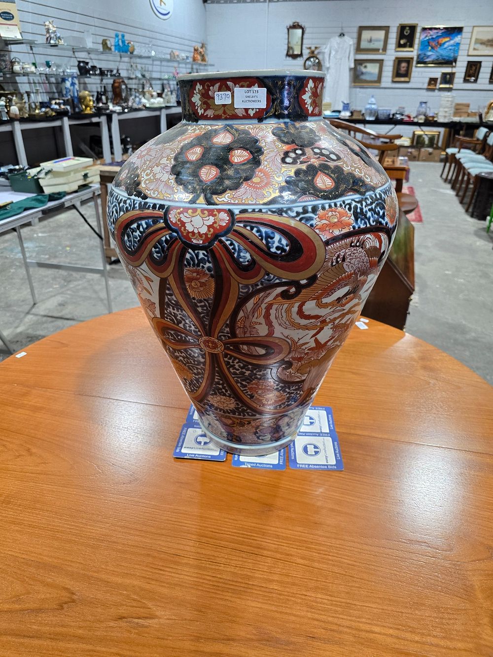 Lot 123: 1 X VERY LARGE ORIENTAL VASE PHOENIX AND...