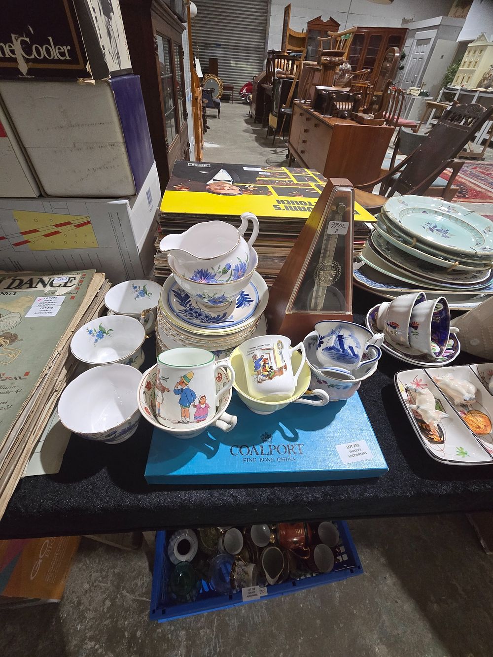 Lot 251: 1 X COALPORT PLATE WITH METRONOME MADE IN...