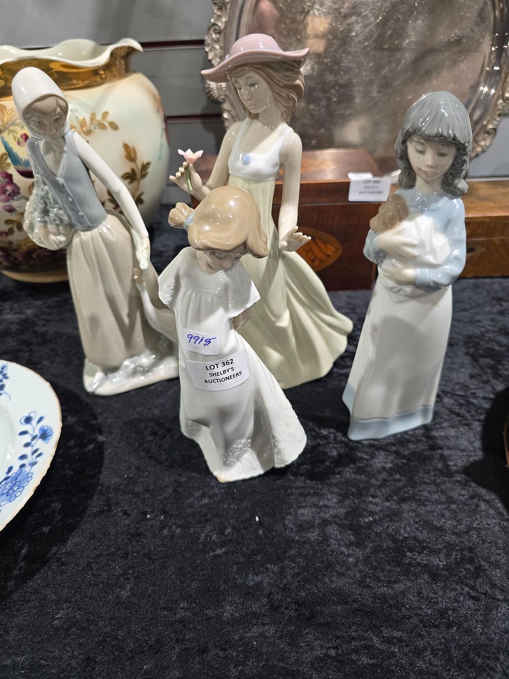 Lot 362: 4 X VARIOUS NAO POTTERY LADY FIGURINES GRY...