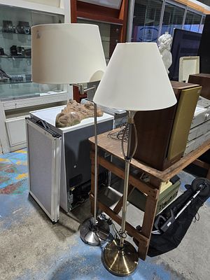 2 X VARIOUS METAL STANDARD LAMPS