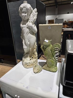 1 X SQUIREL GARDEN FIGURINE WITH LADY FIGURINE AND HEDGEHOG HEAD