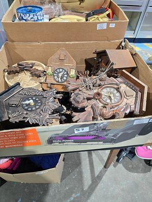 1 X BOX CONTAINING VARIOUS WOODEN CUCKOO CLOCKS