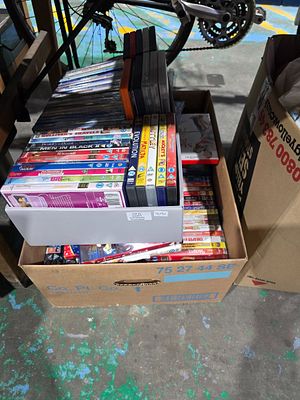 SELECTION OF VARIOUS CHILDRENS DVDS INCLUDNGLARGE AMOUNT OF DISNEY