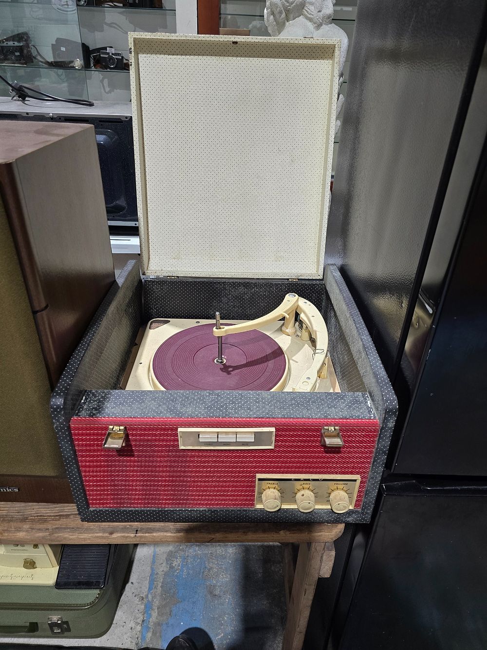Lot 24: 1 X COLARO CONQUEST VINTAGE RECORD PLAYER