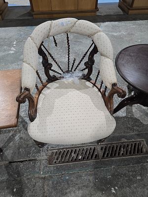 1 X HOWARD AND SONS ROSE WOOD BARLEY TWIST ARM CHAIR DOES HAVE SOME DSMAGE TO TWIST PIECES ARE 