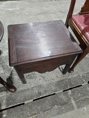 1 X MAHOGANY VICTORIAN COMODE