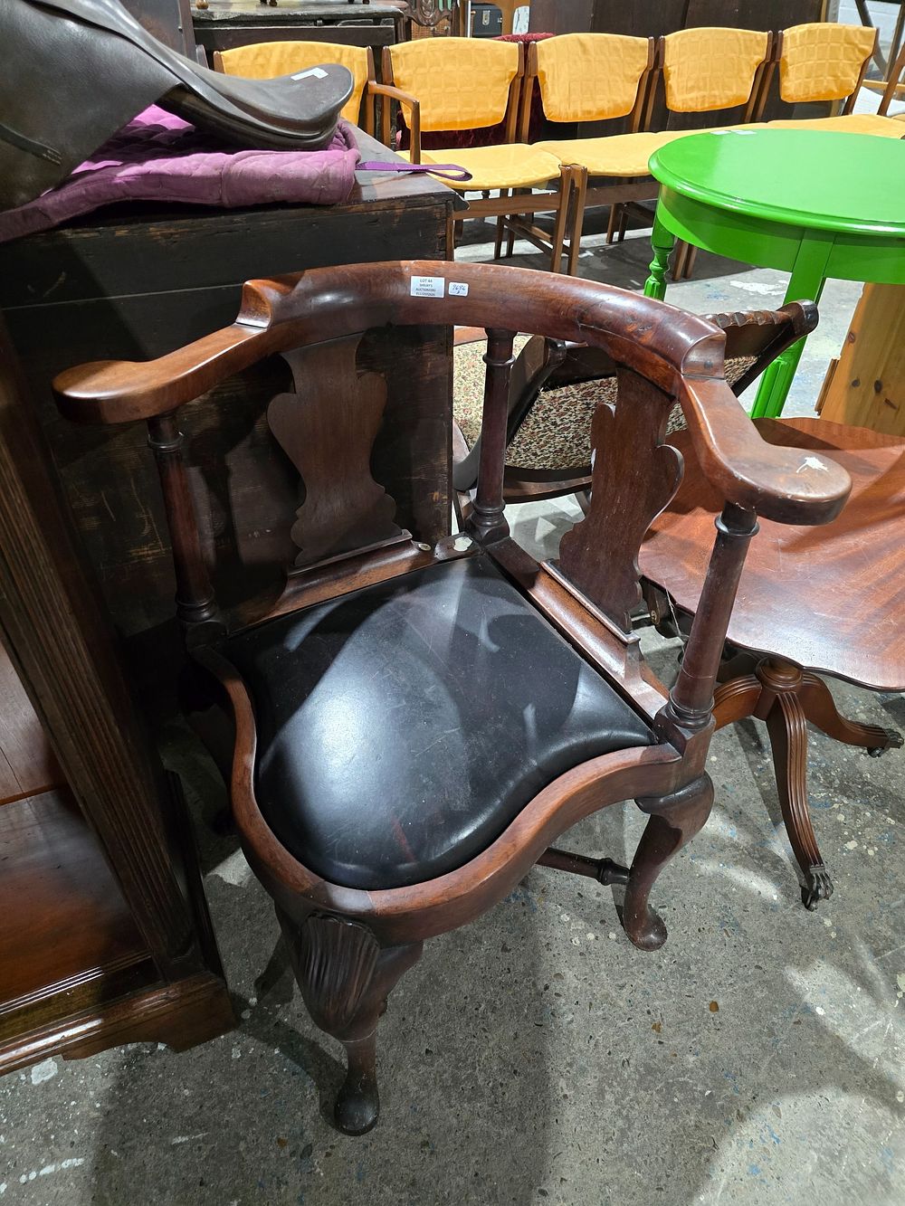 Lot 44: 1 X VICTORIAN MAHOGANY CORNER OFFICE CHAIR