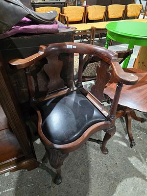1 X VICTORIAN MAHOGANY CORNER OFFICE CHAIR