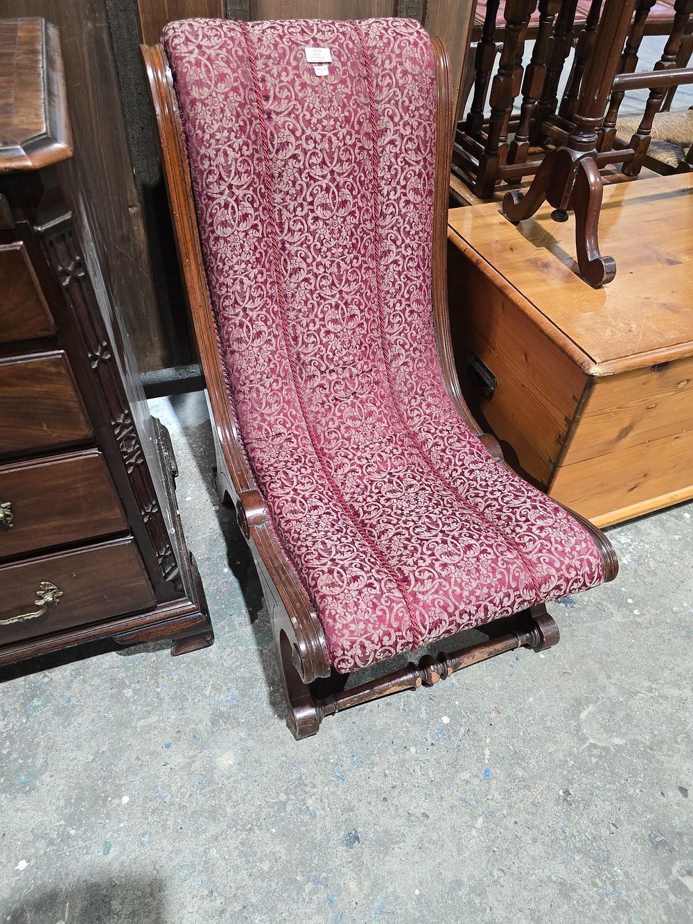 Lot 55: 1 X VICTORIAN MAHOGANY SLIPPER CHAIR