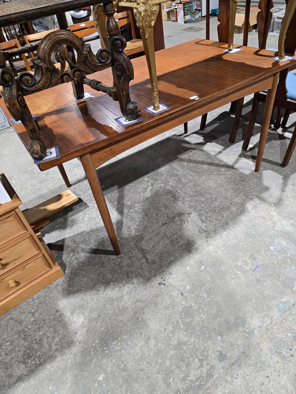 Lot 76: 1 X GPLAN TEAK EXTENDING DINING TABLE