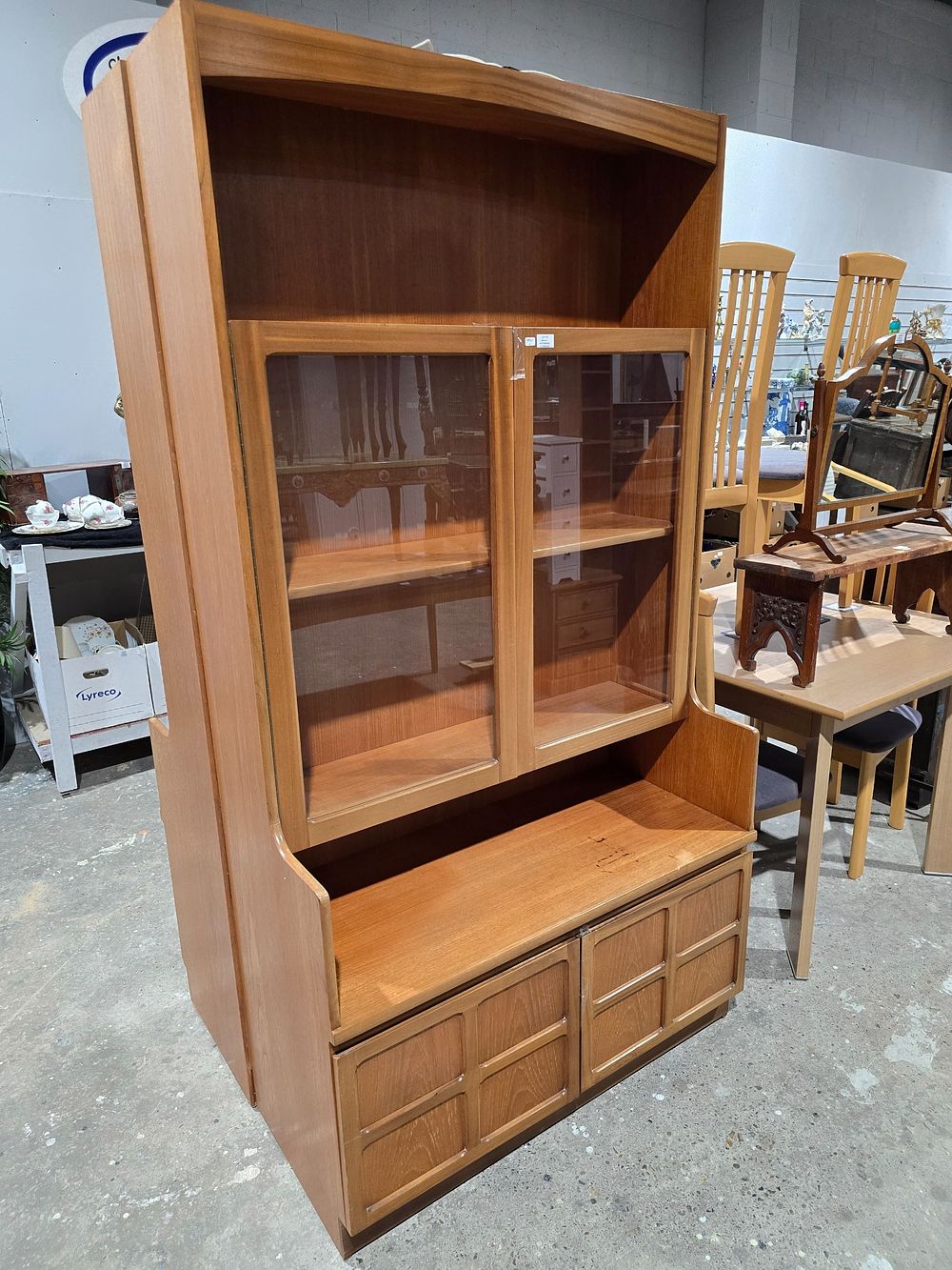 Lot 79: 1 X NATHAN TEAK 1970S SIDE BOARD UNIT