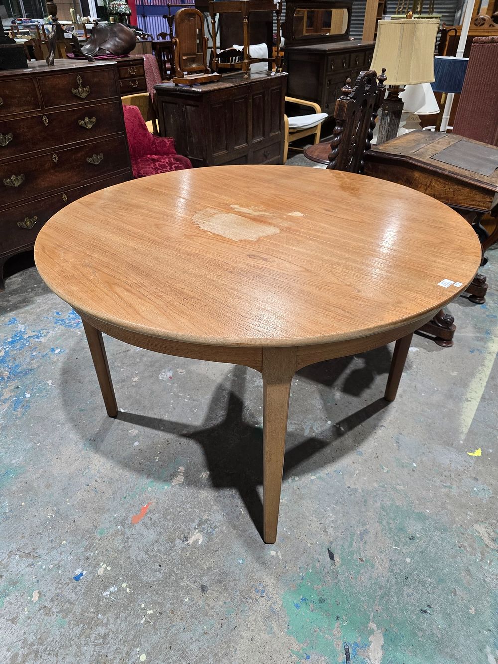 Lot 88: 1 X NATHAN TEAK EXTENDING DINING TABLE
