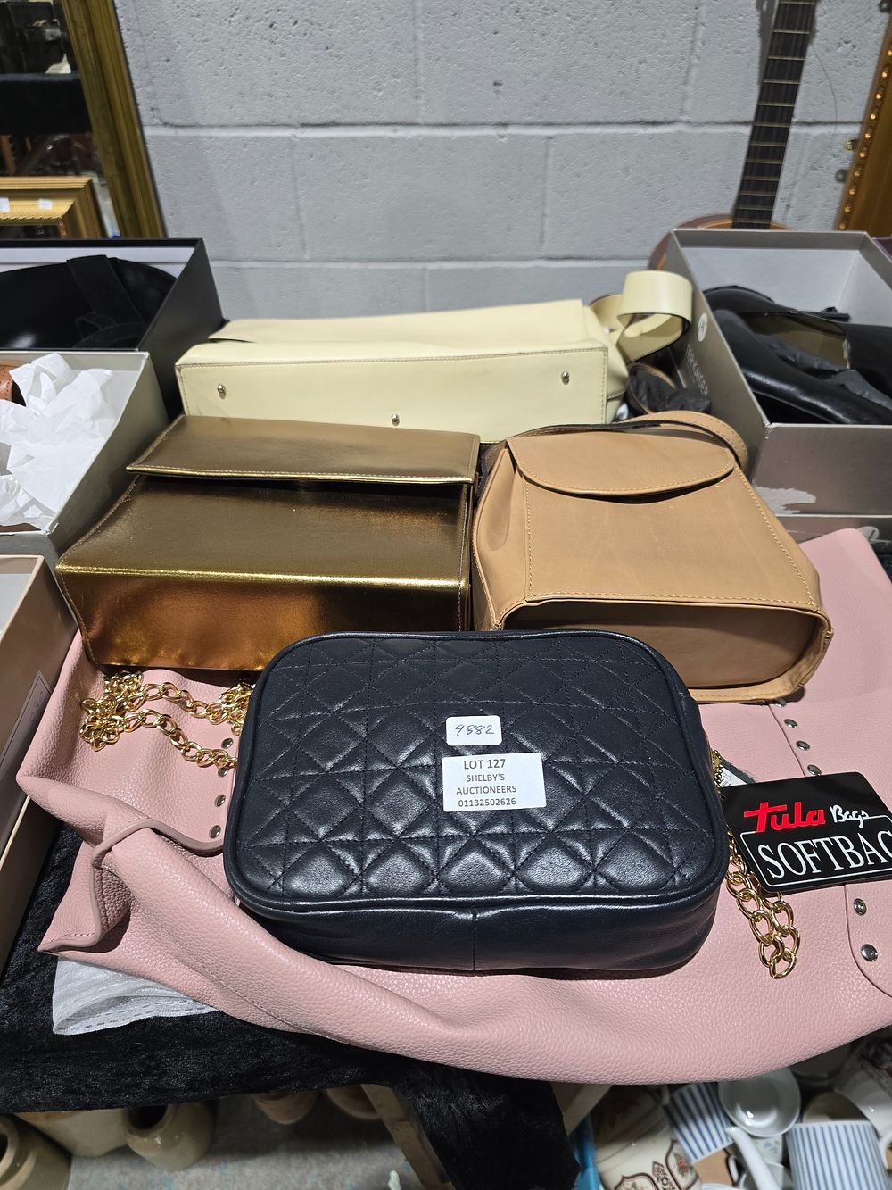 Lot 127: 5 X VARIOUS AS NEW LADIES LEATHER DESIGNER...