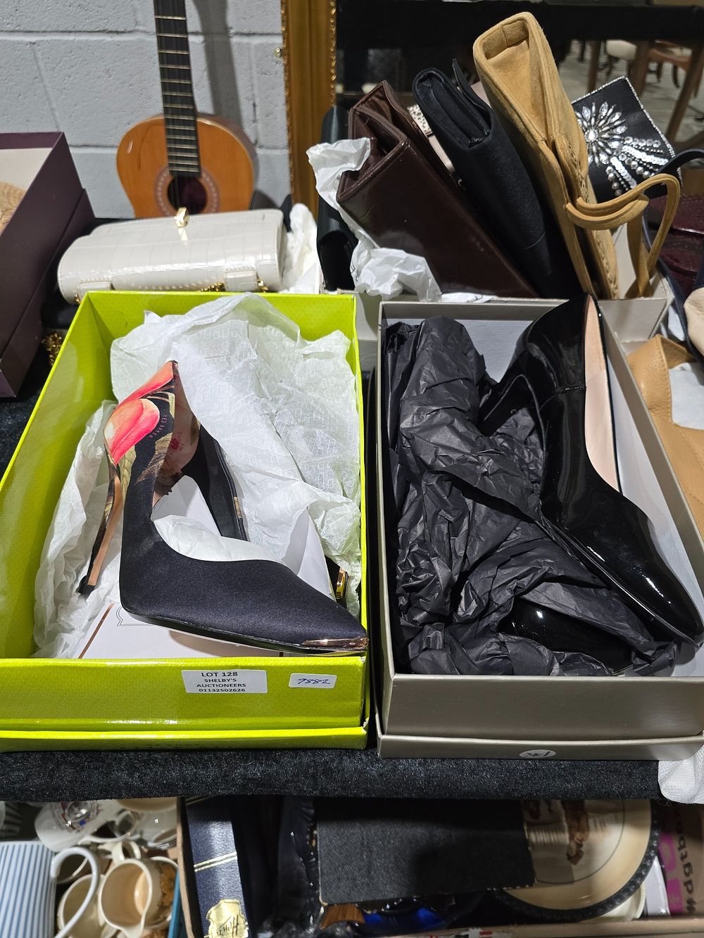 Lot 128: 1 X PAIR OF NEW IN THE BOX...
