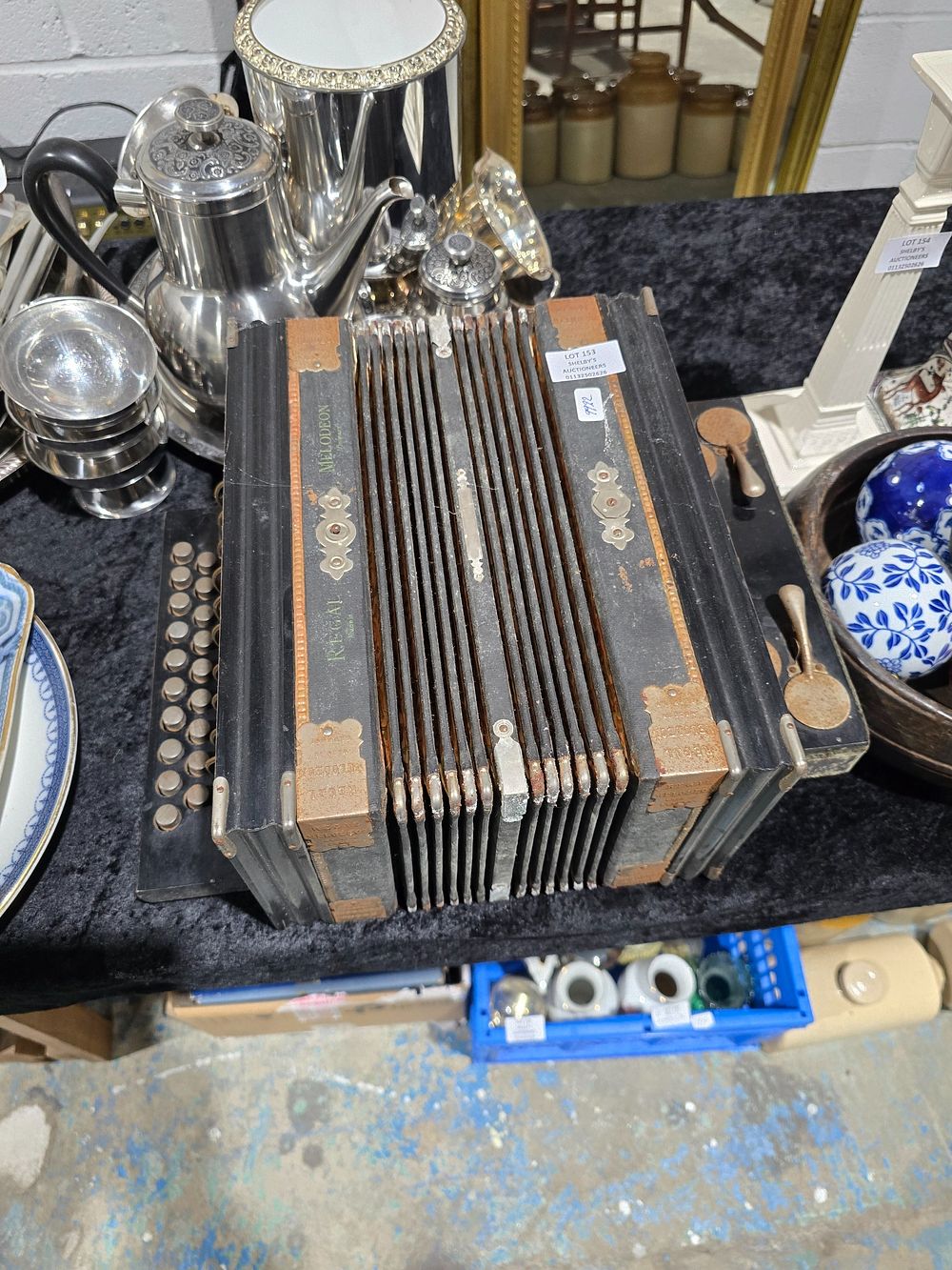 Lot 153: 1X REGAL MELODIAN MADE IN GERMAY CONCERTINA