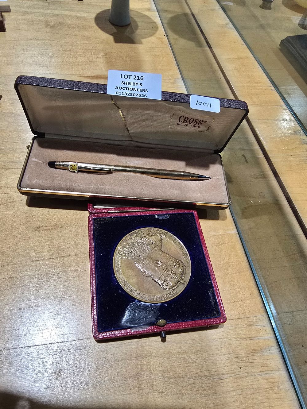 Lot 216: 1 X CROSS 10 KT GOLD PLATED PEN...