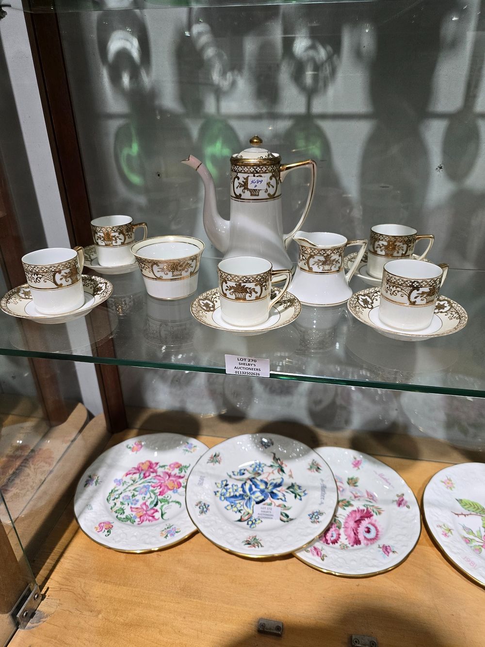 Lot 270: 1 X NORITAKE COFE SET GOLD PATTERN 13...