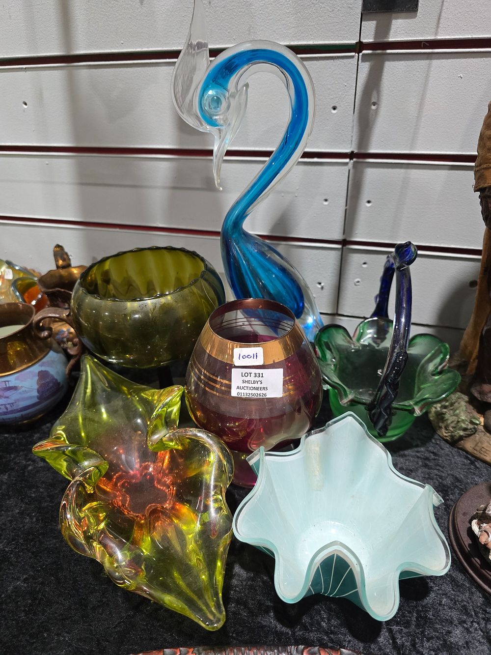 Lot 331: 6 X VARIOUS PIECES OF 1960S GLSS WARE...