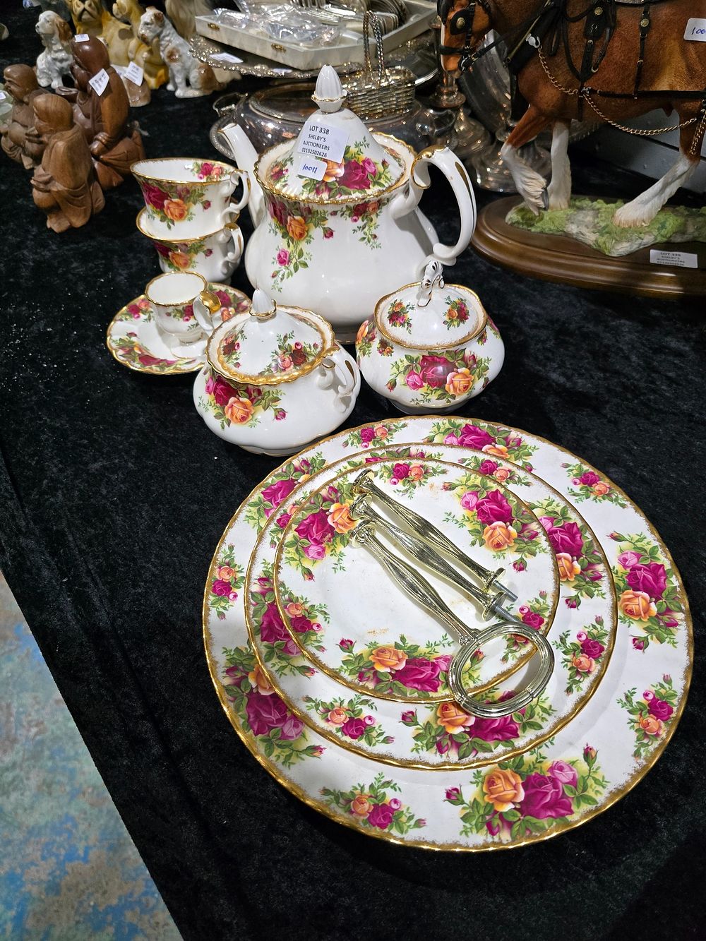 Lot 338: 8 X VARIOUS PIECES OF ROYAL ALBERT OLD...