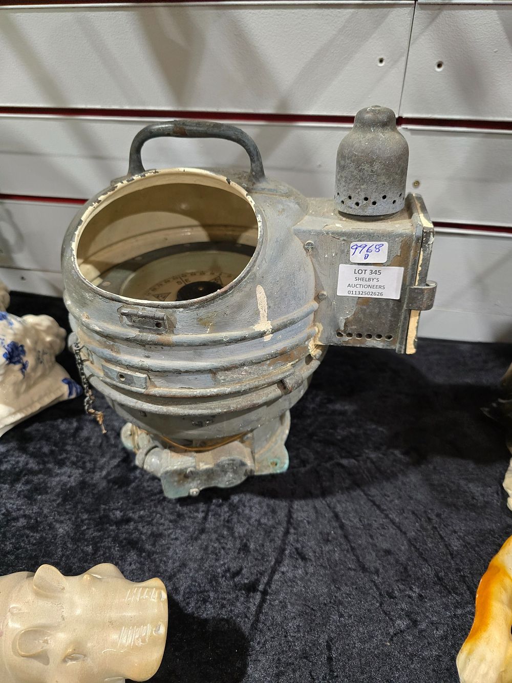 Lot 345: 1 X WW2 BINACLE CCOMPASS