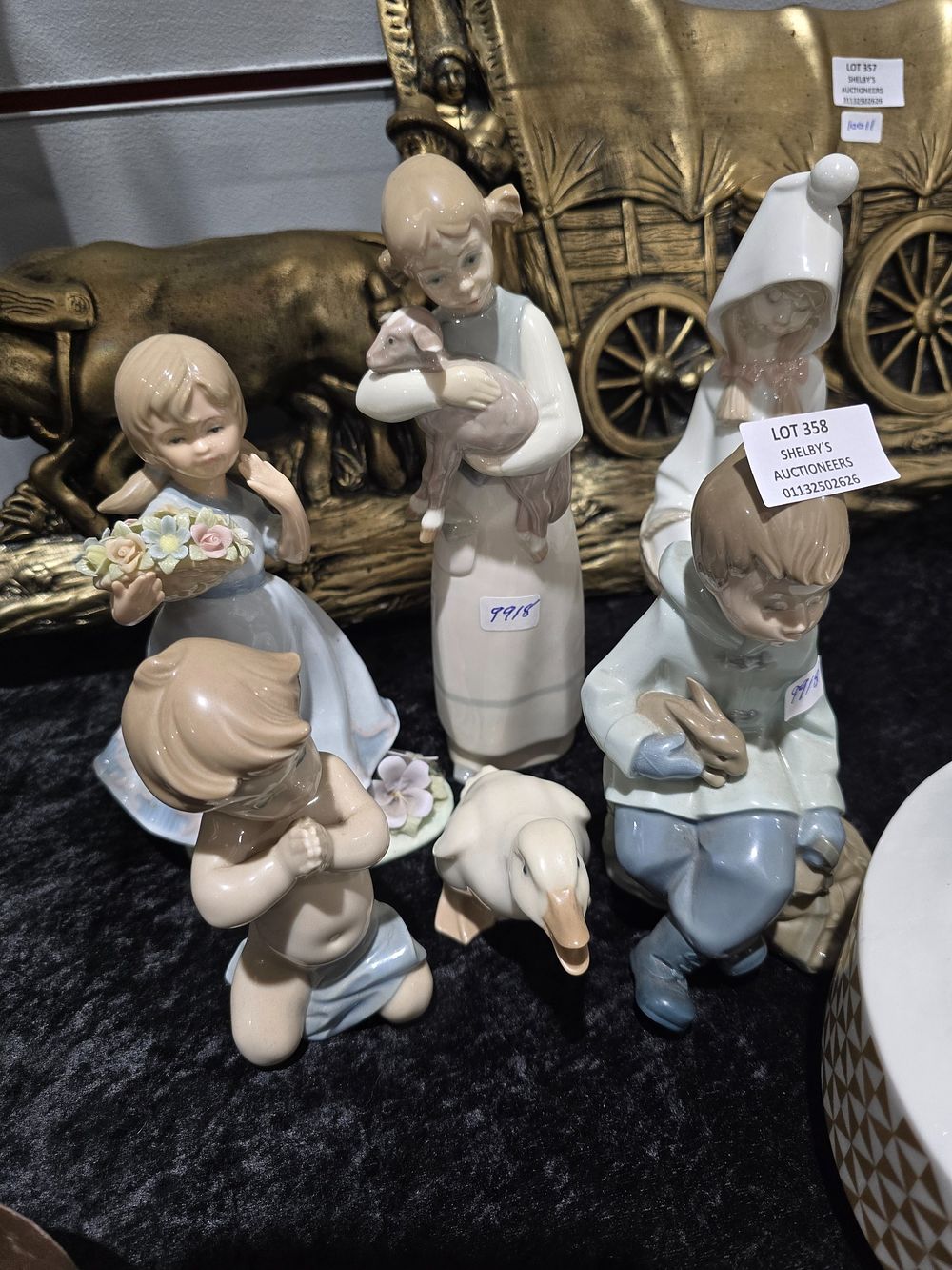 Lot 358: 3 X VARIOUS LLADRO FIGURINES WITH 2 NAO...