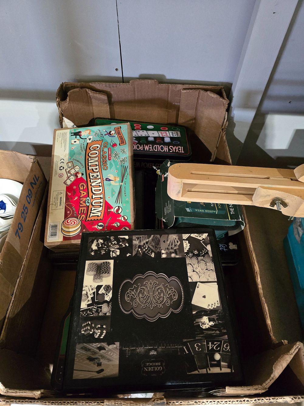 Lot 221: SELECTION OF BOXED GAMES POKER SET CHIPS ETC