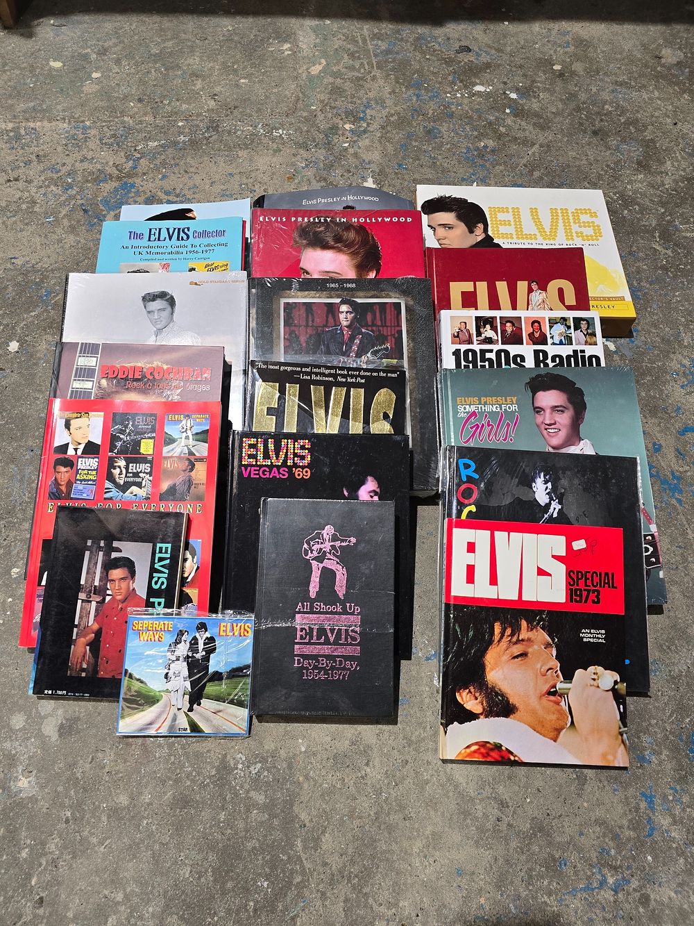 Lot 240: SELECTION OF VARIOUS ELVIS BOOKS