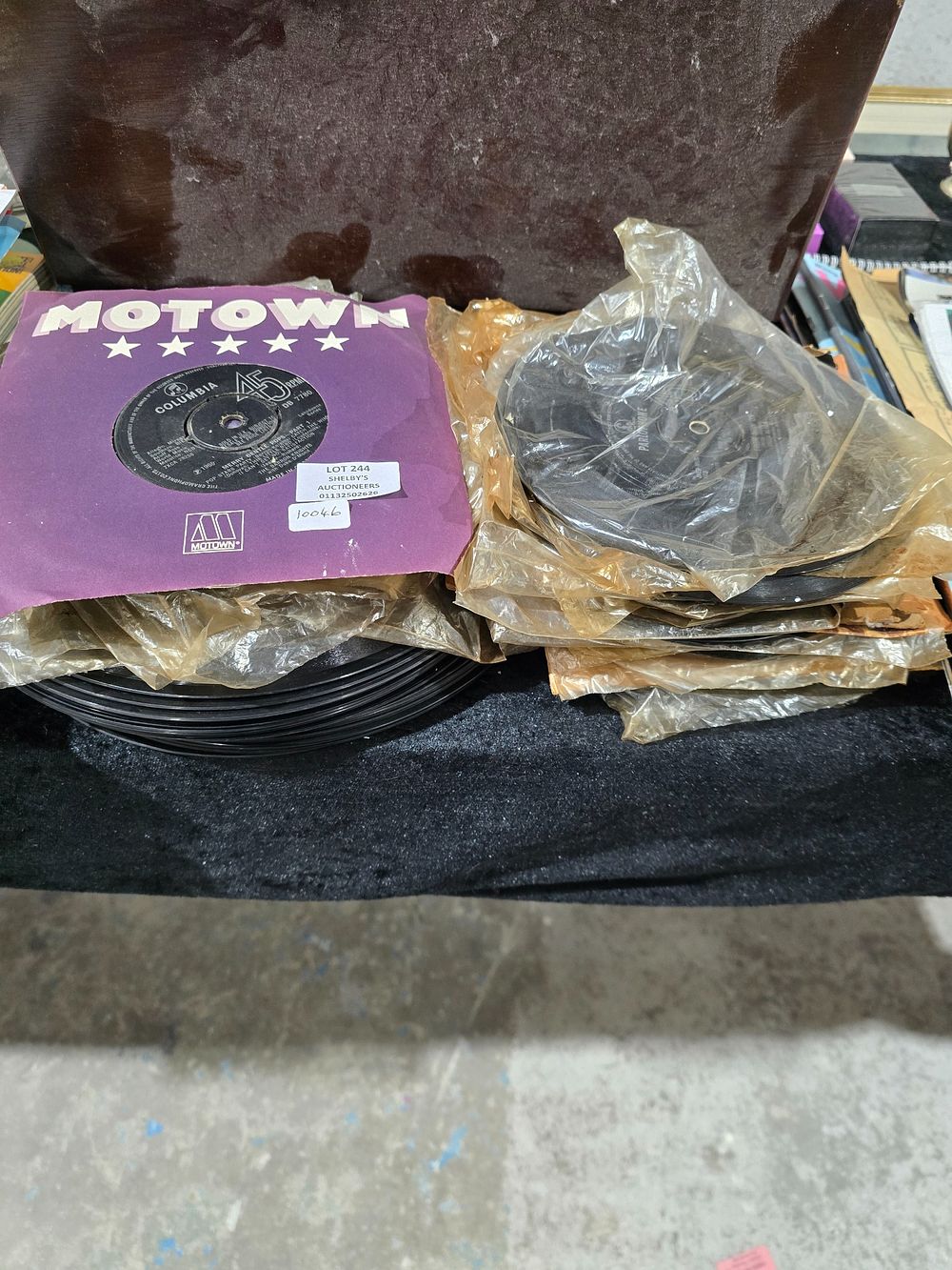 Lot 244: SELECTION OF VARIOUS SINGLE LPS