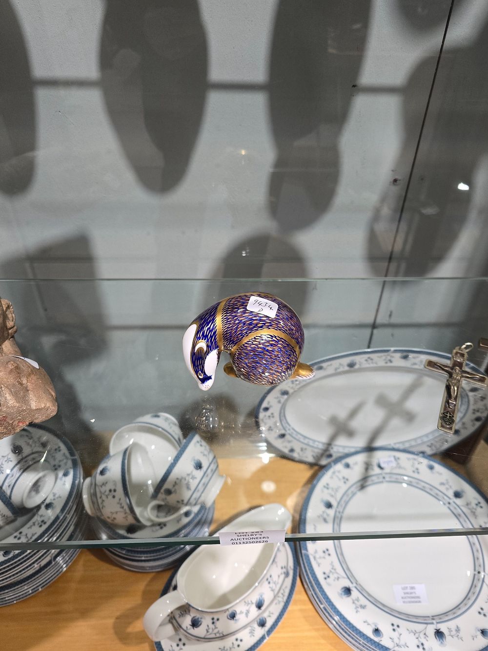 Lot 283: 1 X ROYAL CROWN DERBY BADGER PAPERWEIGHT NO...