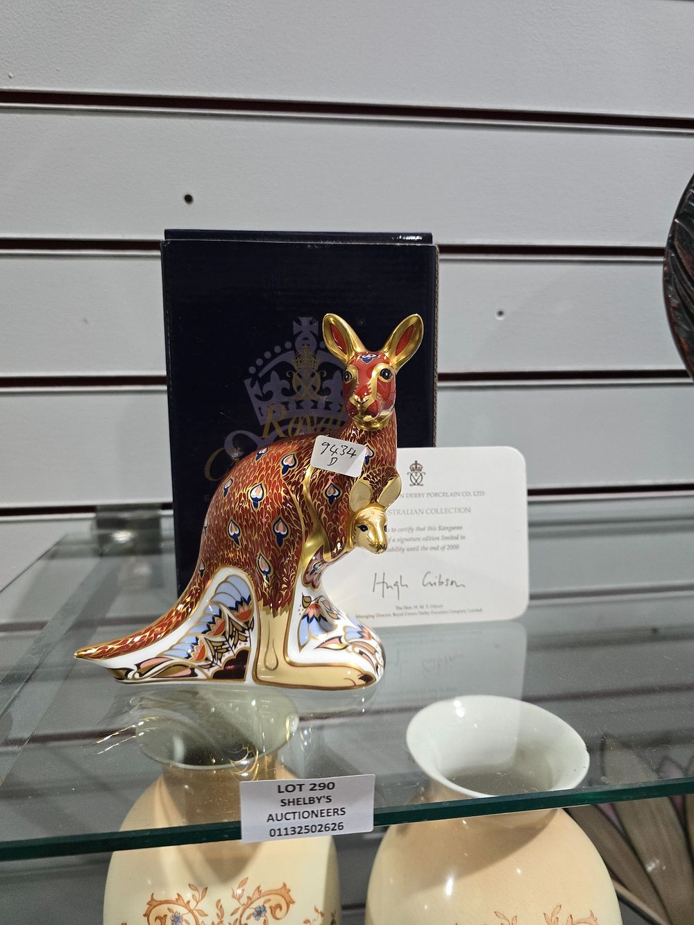 Lot 290: 1 X ROYAL CROWN DERBY AUSTRALIAN COLLECTION KANGAROO...