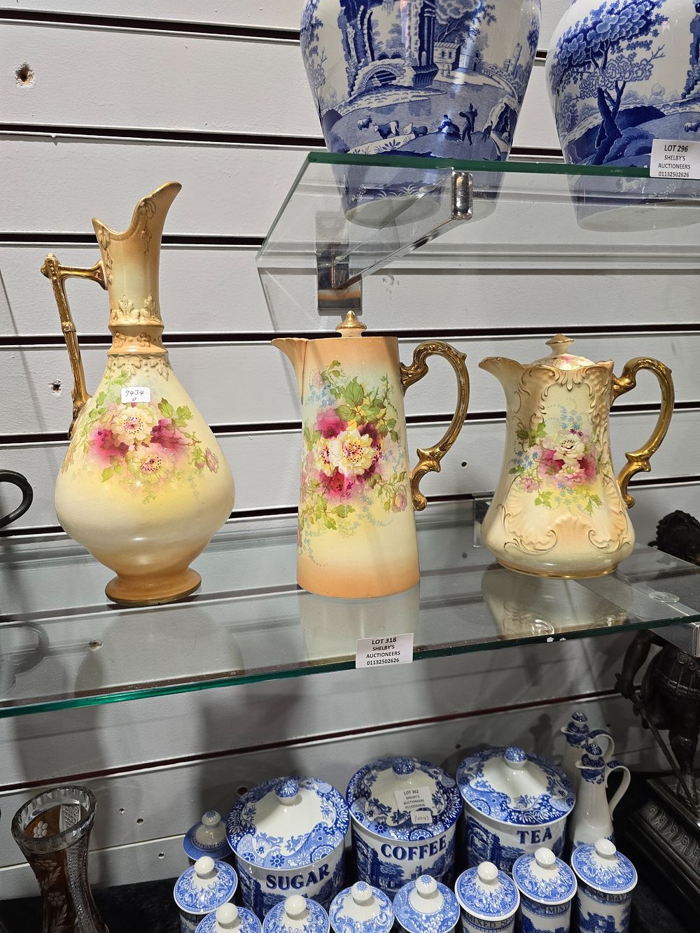 Lot 318: 3 X VARIOUS PIECES OF LARGE CROWN DEVON...
