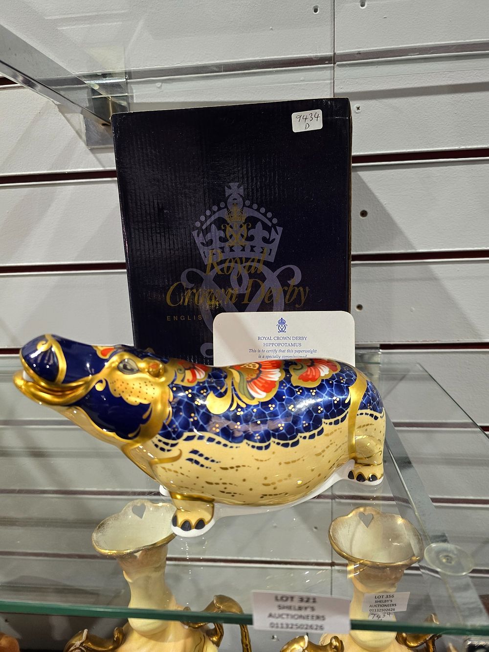 Lot 321: 1 X ROYAL CROWN DERBY GOLD PIN HIPPOPOTAMUS...