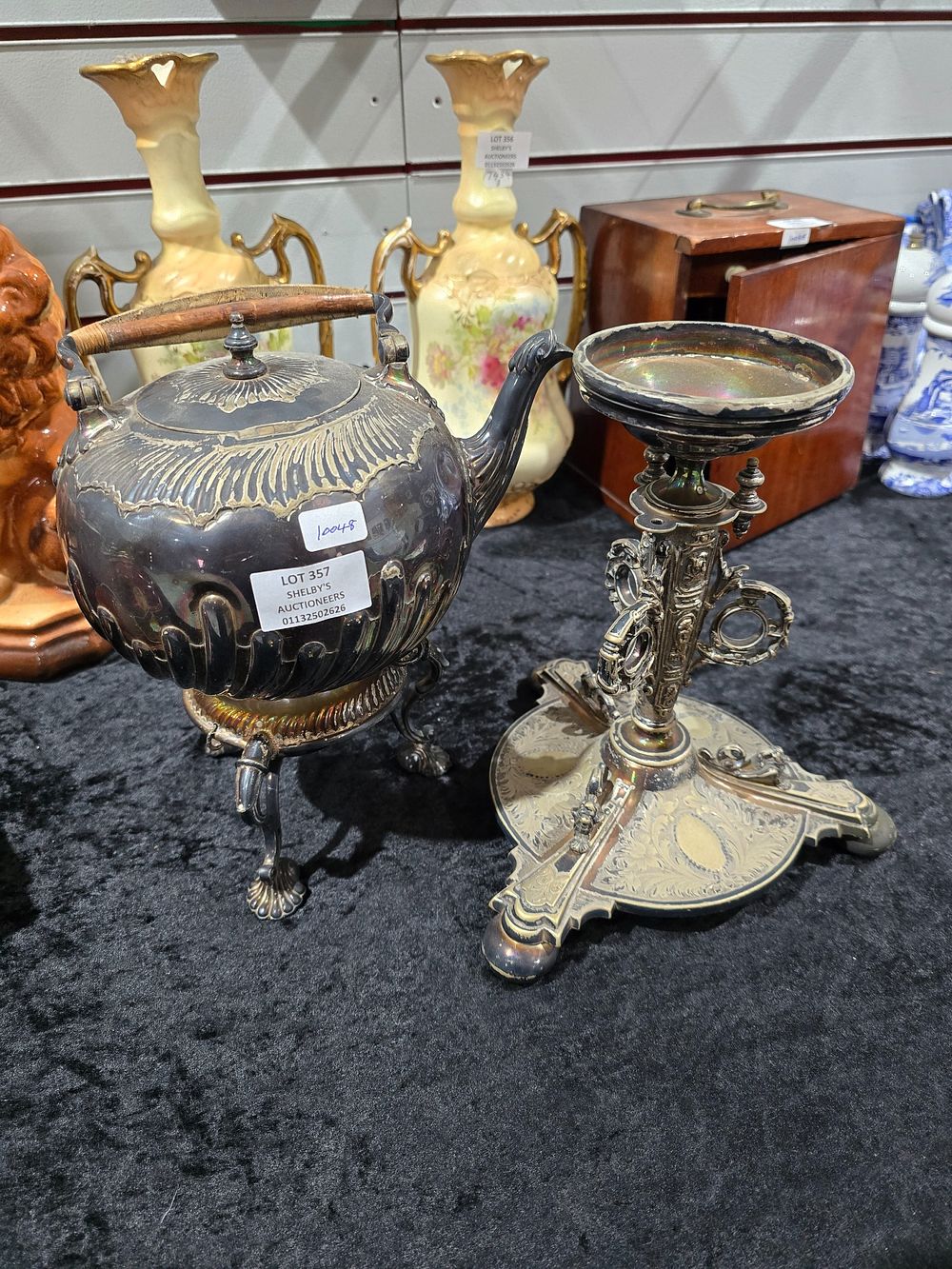 Lot 357: 1 X SILVER PLATED TABLE CENTER WITH SPIRIT...