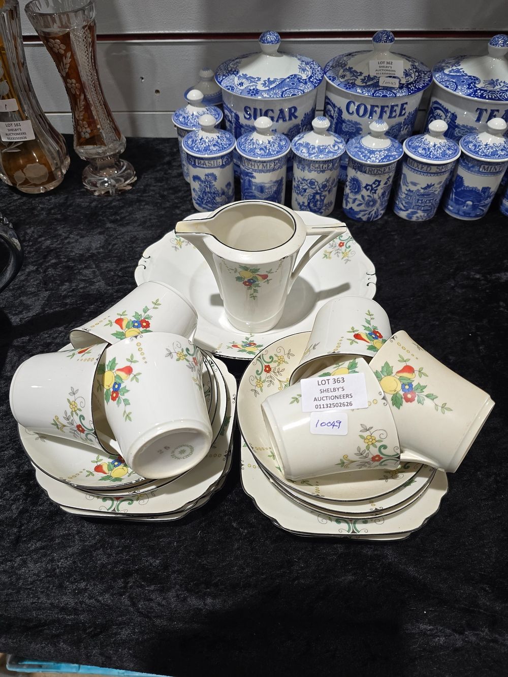 Lot 363: SELECTION OF CZECH PORCELAIN TEA SET ITEMS